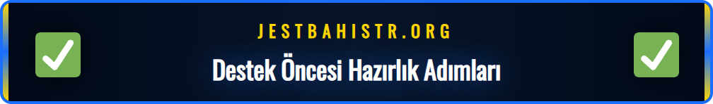 Bir kullanıcı, Jestbahis Destek hattına bağlanmadan önce bilgisayar başında gerekli notları alıyor.